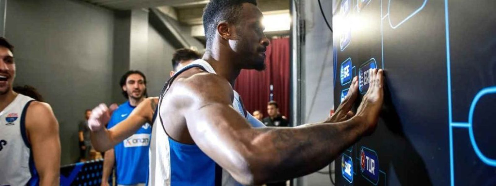 6650092-7 Ευρωμπάσκετ 2025: Το πάθος του Θανάση (vid)