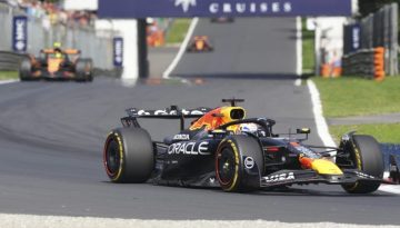Ο Φερστάπεν νίκησε τις McLaren στην Μόντσα