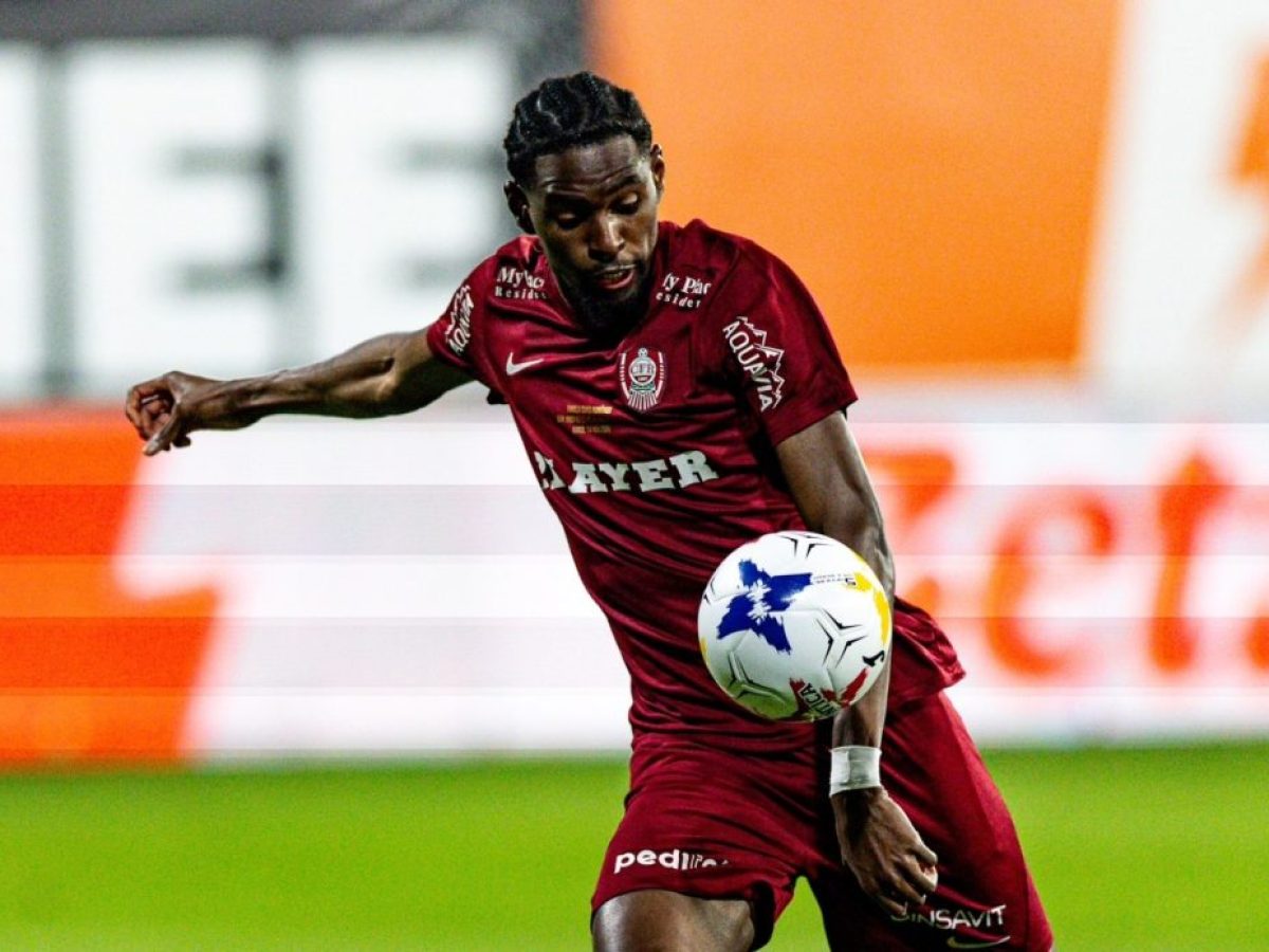 Ο Παναιτωλικός αγοράζει τον Μπένι Ενκολολό από την Κλουζ