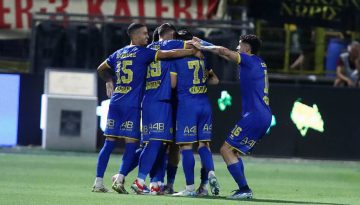 Παναιτωλικός: Με «συνταγή» Πετράκη διέλυσε τον Άρη 0-2 στο «Βικελίδης»! (video)