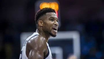 Οι Μπακς αποθέωσαν τον Γιάννη Αντετοκούνμπο: “Ο καλύτερος παίκτης στον κόσμο”