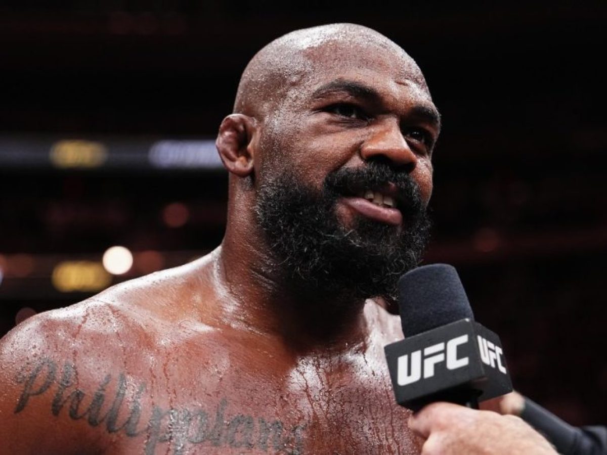 Ο Jon Jones με το κεφάλι μέσα στις προπονήσεις, θέλει να πείσει τον Dana White