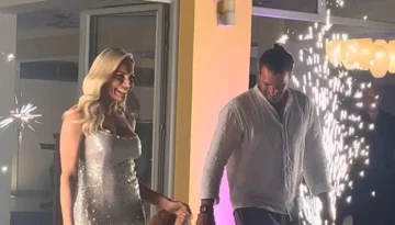 Η Ιωάννα Μαλέσκου και ο σύζυγός της βάφτισαν την κόρη τους (ΦΩΤΟ)