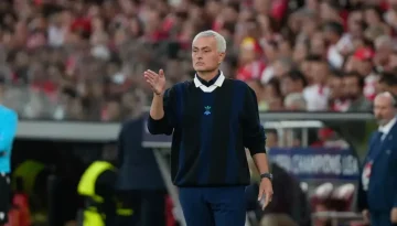 &Alpha;&upsilon;&tau;ό&sigmaf; &epsilon;ί&nu;&alpha;&iota; &omicron; &lambda;ό&gamma;&omicron;&sigmaf; &pi;&omicron;&upsilon; έ&phi;&upsilon;&gamma;&epsilon; &omicron; &Mu;&omicron;&upsilon;&rho;ί&nu;&iota;&omicron; &alpha;&pi;ό &tau;&eta; &Phi;&epsilon;&nu;έ&rho;&mu;&pi;&alpha;&chi;&tau;&sigma;&epsilon;!