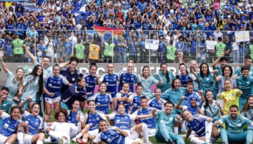 «Έγραψε» ιστορία η Κρουζέιρο – Περισσότεροι από 13.000 θεατές σε αγώνα ποδοσφαίρου γυναικώ