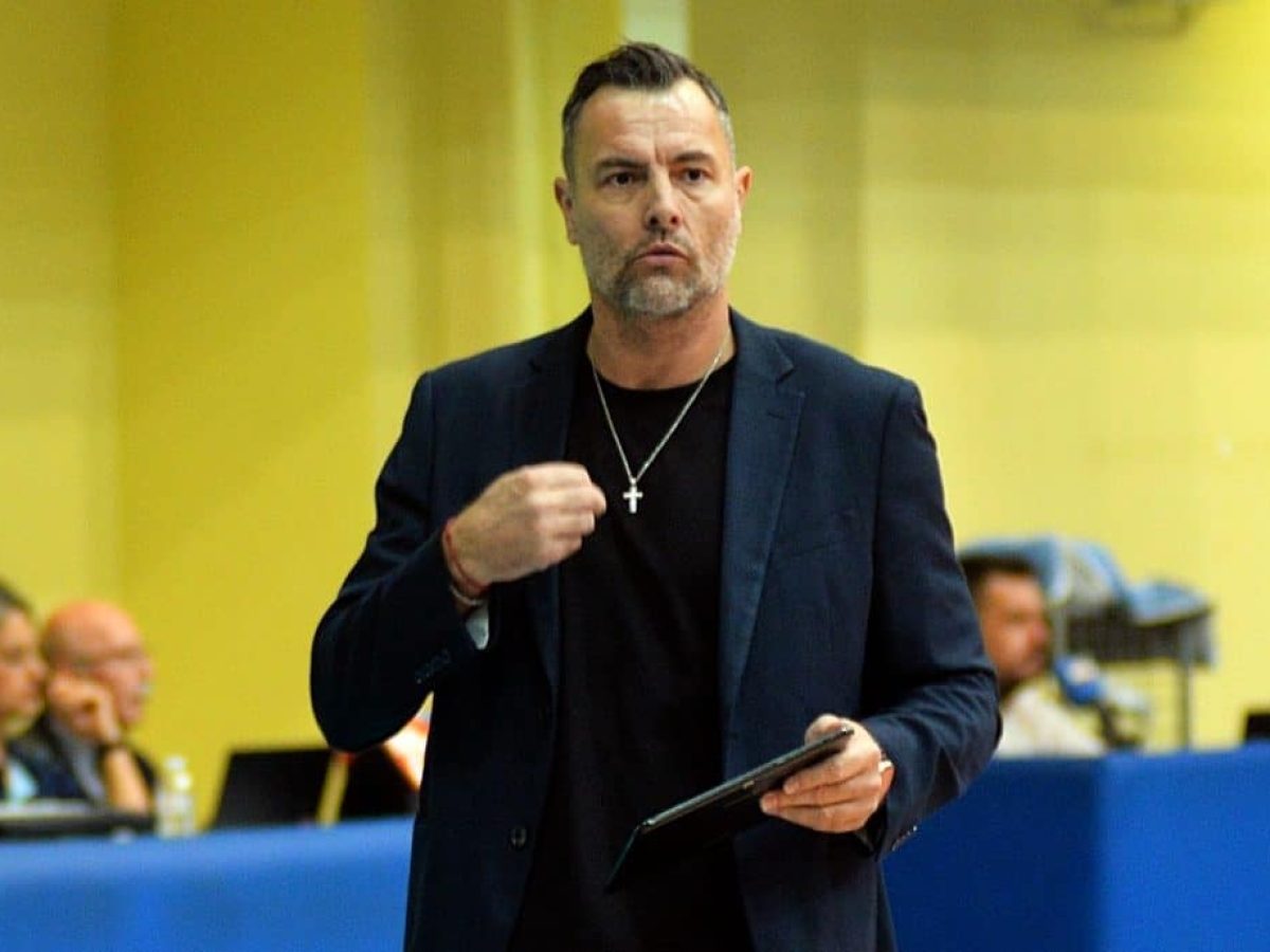 Έλυσε τη συνεργασία του με τον Θάνο Τερζή ο Φοίνικας Σύρου