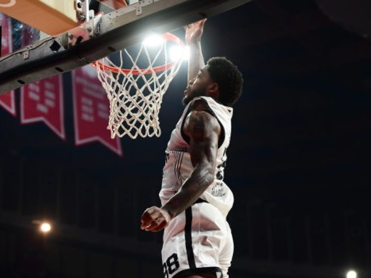 Ολυμπιακός: Ο Ταϊρίκ Τζόουνς και η μπάλα στο «ζωγραφιστό»