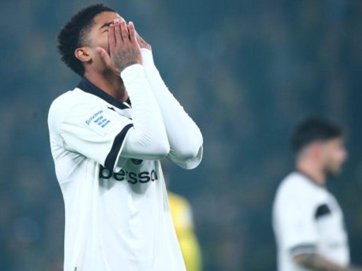 Έξαλλοι στον ΟΦΗ για τη διαιτησία με την ΑΕΚ – Οι δύο φωτογραφίες του Μπούση (pics)