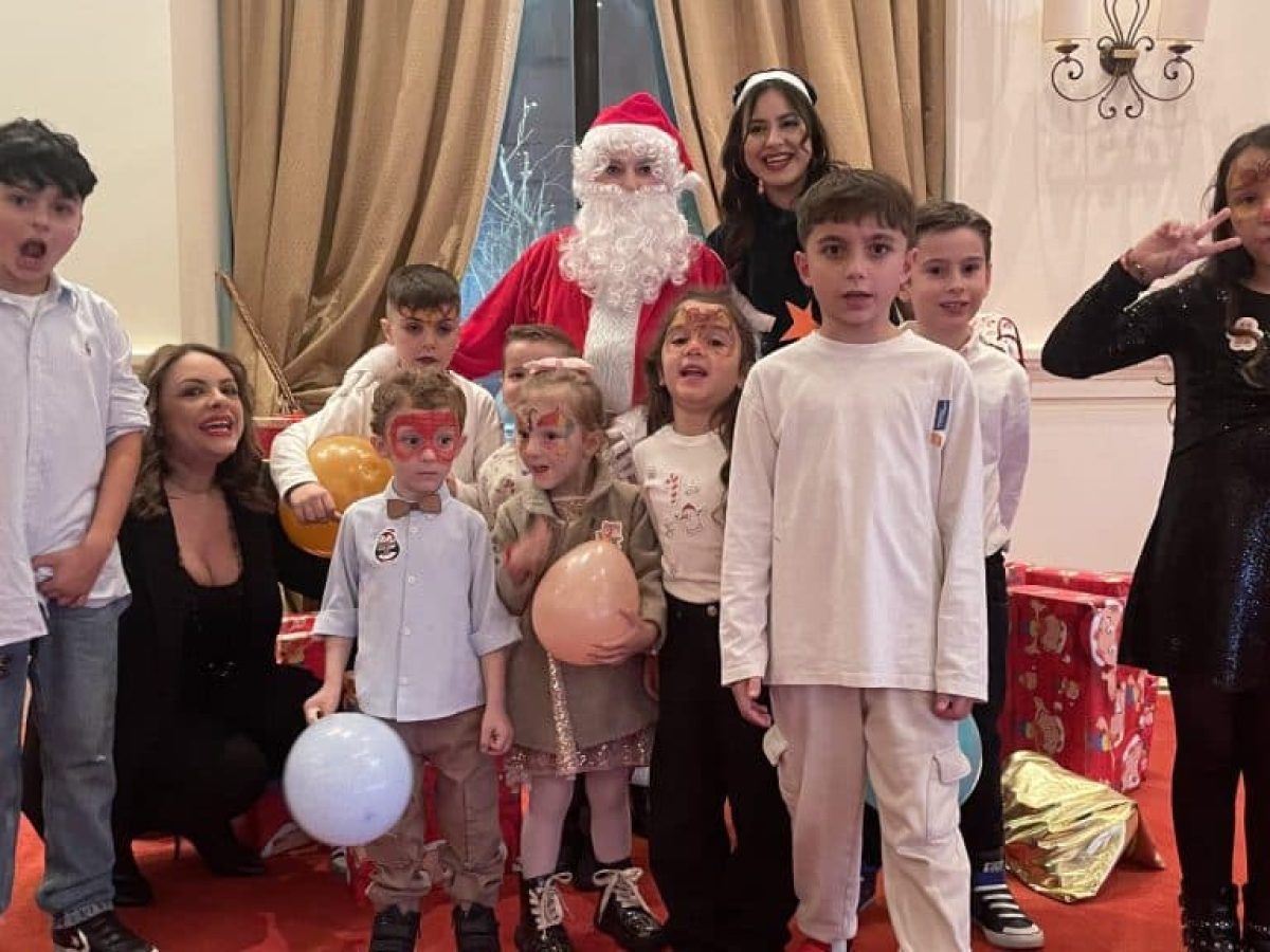 Σε οικογενειακό κλίμα η Χριστουγεννιάτικη γιορτή του Βόλου (φωτογραφίες)