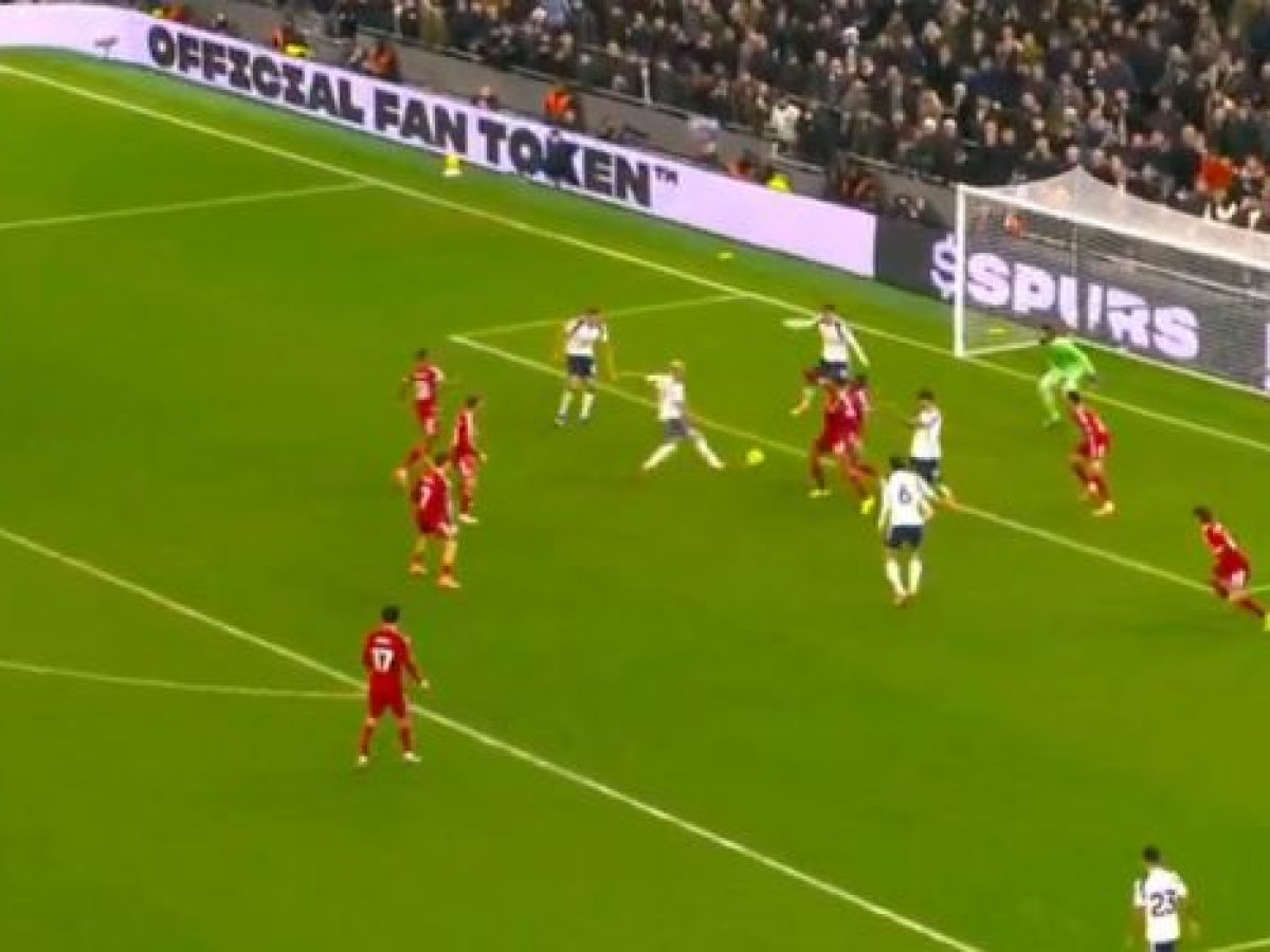 ΕΠΙΚΗ «ζεμπεκιά» από τον Φαν Ντάικ και γκολ η Τότεναμ! (vid)