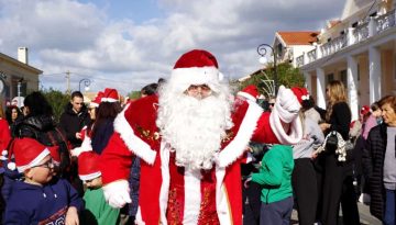 Santa Run στο Αργοστόλι: Μικροί και μεγάλοι έτρεξαν για καλό σκοπό [εικόνες]