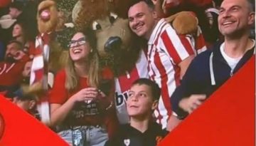 Τρυφερή στιγμή στο ΣΕΦ – Πρόταση γάμου κατά τη διάρκεια του Ολυμπιακός – Βιλερμπάν