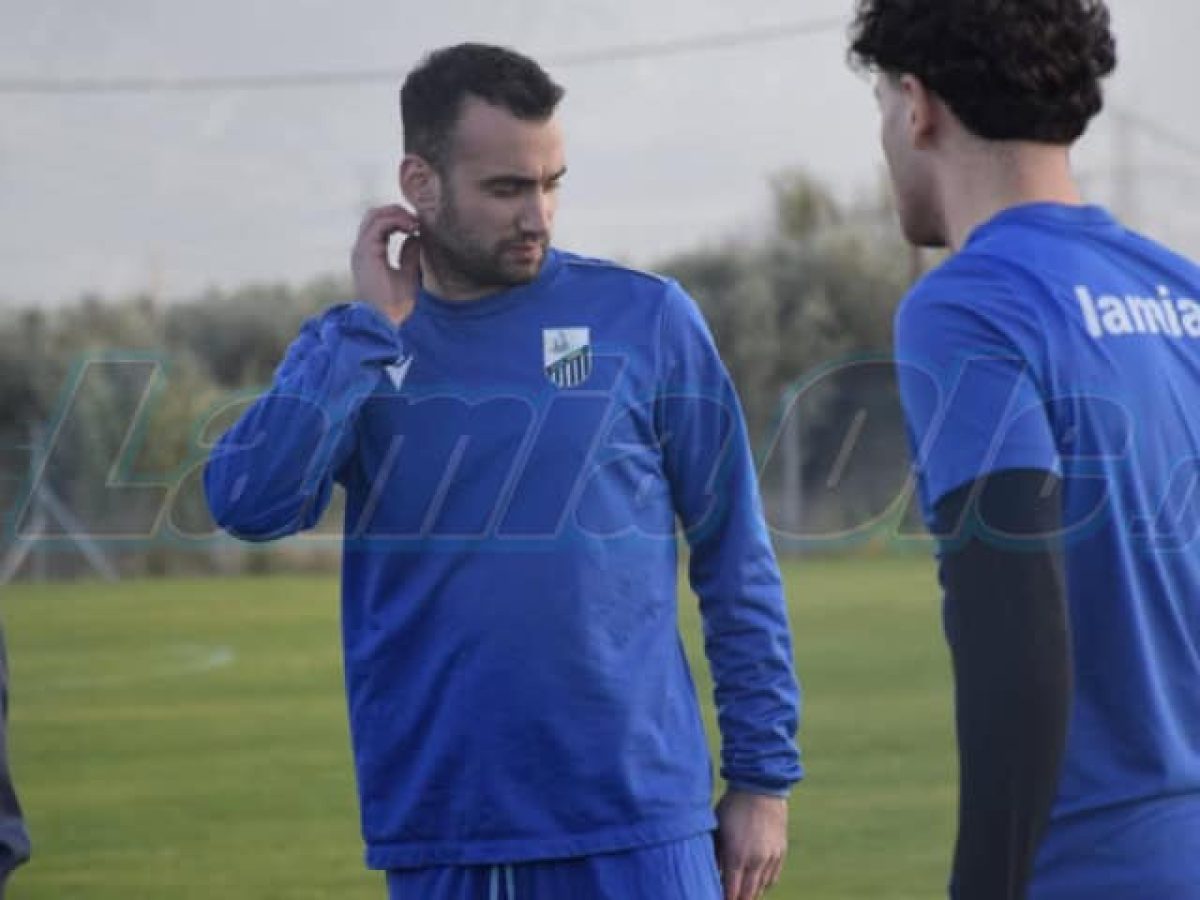 Φόρεσε τα «κυανόλευκα» ο Τσόφλιος (vid&pics)