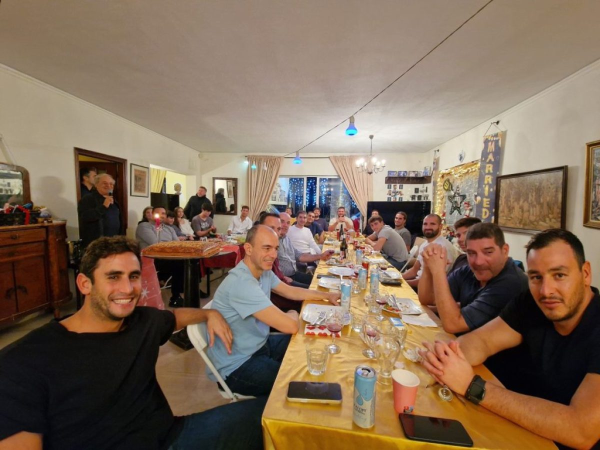 &Eta; &pi;&alpha;&rho;ά&delta;&omicron;&sigma;&eta; &pi;&omicron;&upsilon; έ&gamma;&iota;&nu;&epsilon;&hellip; &lambda;&alpha;&tau;&rho;&epsilon;ί&alpha;! (Pics)