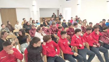 Μια εκδήλωση ψυχολογικής σύνδεσης, γεμάτη φως!