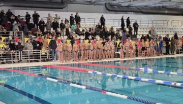 Αγιασμός των Υδάτων στο Σεράφειο κολυμβητήριο! (Vid)