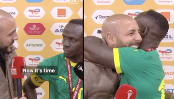 Τρομερή στιγμή: Τρελάθηκε ο Μανέ όταν συνειδητοποίησε ότι του έπαιρνε συνέντευξη ο Άμραμπα