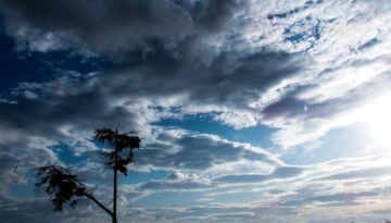 Έκτακτο δελτίο επιδείνωσης καιρού: Έρχονται ισχυρές καταιγίδες (vid)