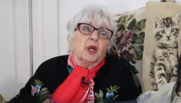 Η Έφη Παπαθεοδώρου αποκάλυψε ποια είχε προταθεί αρχικά για τον ρόλο της Θεοπούλας στο «Παρ