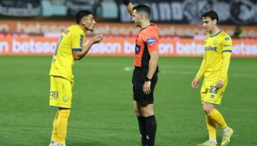 Λαμπαδαρίου: «Έπρεπε να επέμβει το VAR για τη φάση που φωνάζει ο Παναιτωλικός – Λάθος η κό