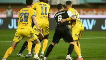 Λαμπαδαρίου: «Σωστό το πέναλτι του ΟΦΗ – Έπρεπε να επέμβει το VAR για τη φάση που “φωνάζει