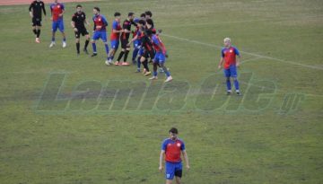 Πως είναι δυνατόν να μην είδε πέναλτι; (vid)