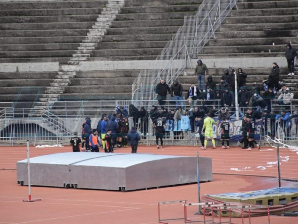 Πάλι παρέδωσαν μαθήματα συμπεριφοράς οι οργανωμένοι!