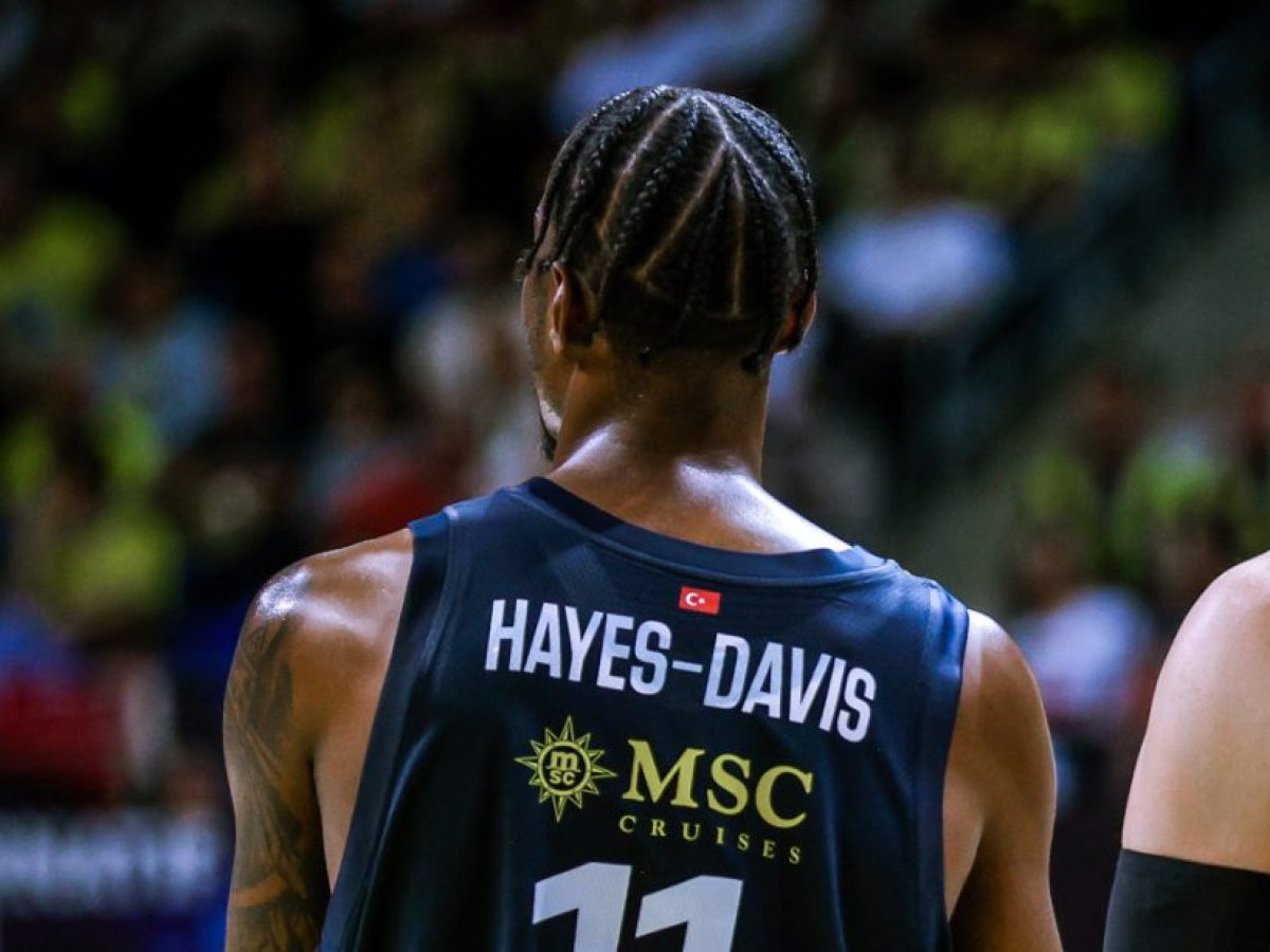 Ασφυκτική η πίεση στον Νάιτζελ Χέις-Ντέιβις