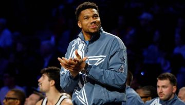 Ο Γιάννης τους έμαθε πώς λένε το μπάσκετ στα ελληνικά (video)