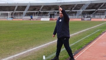 &laquo;&Gamma;&iota;&alpha; &tau;&eta; &nu;ί&kappa;&eta; &sigma;&tau;&omicron; &tau;&epsilon;&lambda;&epsilon;&upsilon;&tau;&alpha;ί&omicron; &mu;&alpha;&tau;&sigmaf; &kappa;&alpha;&iota; &epsilon;&tau;&omicron;&iota;&mu;&alpha;&zeta;ό&mu;&alpha;&sigma;&tau;&epsilon; &gamma;&iota;&alpha; &tau;&alpha; &pi;&lambda;έ&iota; &omicron;&phi;&raquo; &tau;ό&nu;&iota;&sigma;&epsilon; &omicron; &Mu;&pi;&alpha;&delta;ή&mu;&alpha;&sigmaf;