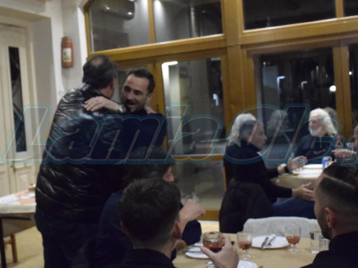 Τετ-α-τετ Παπανικολάου με Στουρνάρα