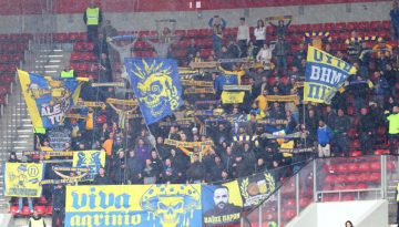 Η αγρινιώτικη κερκίδα στο «Καραϊσκάκη» (βίντεο)