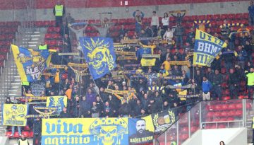 Η αγρινιώτικη κερκίδα στο «Καραϊσκάκη» (video)