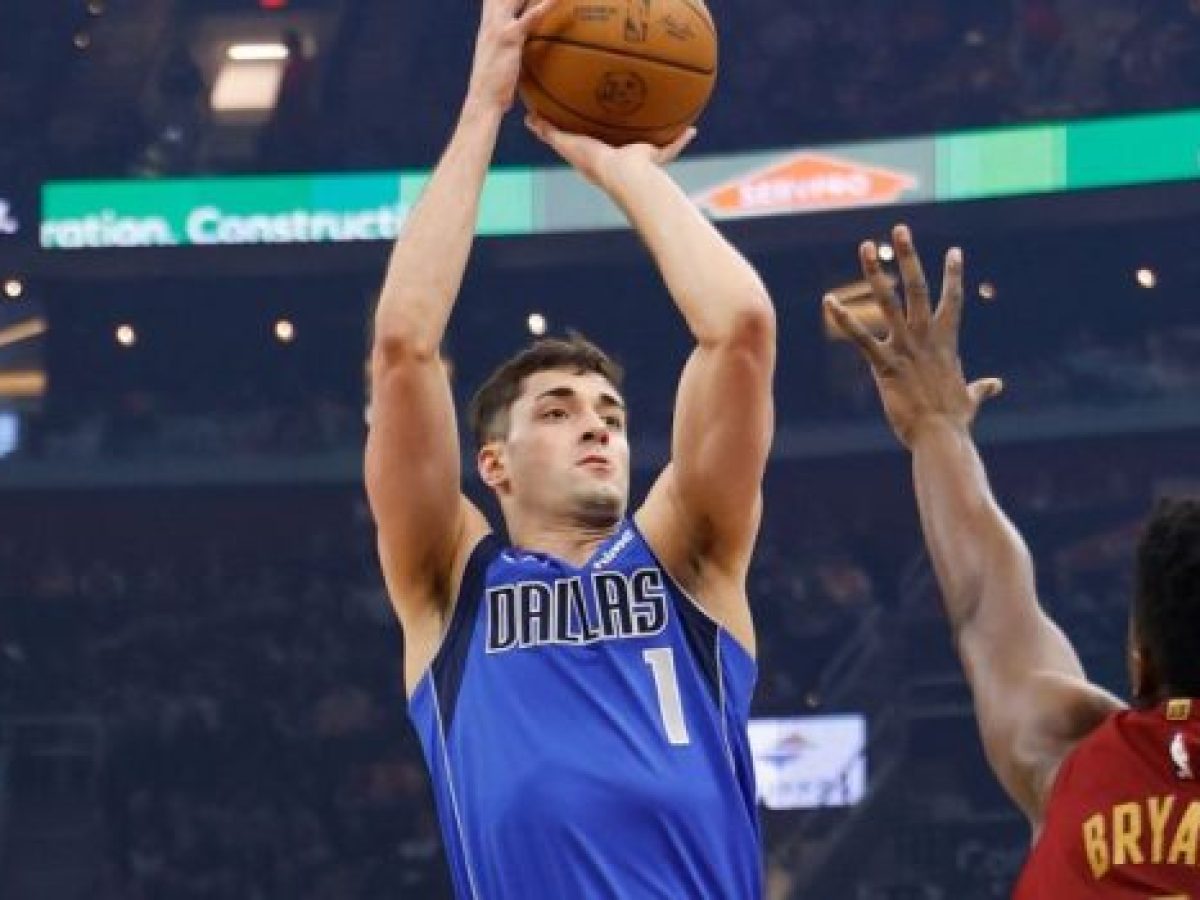 Ο Πουλακίδας πέτυχε τους πρώτους πόντους στο NBA και «έλαμψε» στη νίκη των Μάβερικς (vids)