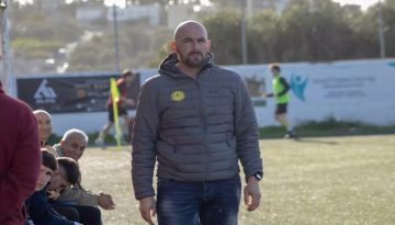 &Kappa;&alpha;&tau;&sigma;&iota;&kappa;&omicron;&kappa;έ&rho;&eta;&sigmaf; &gamma;&iota;&alpha; &Epsilon;&rho;&gamma;&omicron;&tau;έ&lambda;&eta;: &laquo;&Delta;&epsilon;&nu; &pi;&alpha;&nu;&eta;&gamma;&upsilon;&rho;ί&zeta;&omicron;&upsilon;&mu;&epsilon;, &delta;&epsilon;&nu; &sigma;&tau;&alpha;&mu;&alpha;&tau;ά&mu;&epsilon; &epsilon;&kappa;&epsilon;ί&raquo;