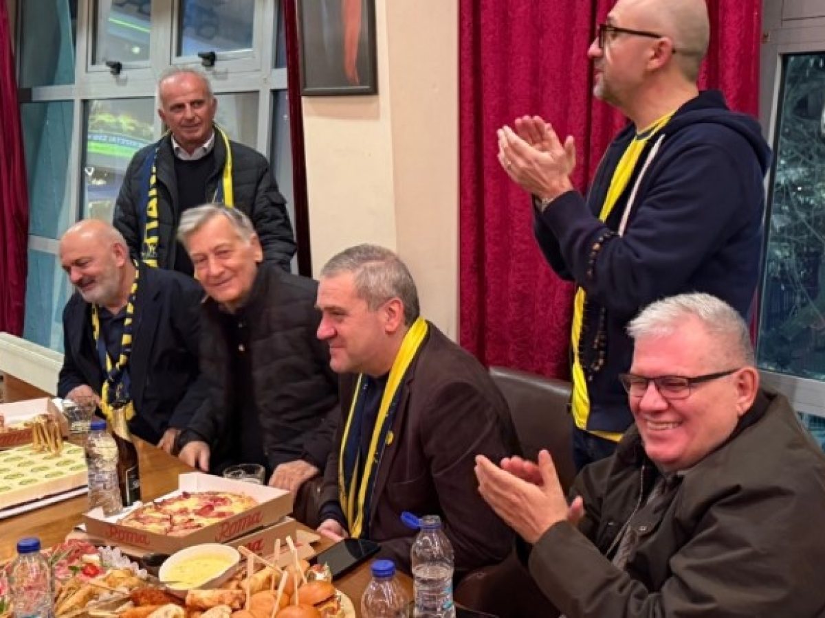 Παναιτωλικός: Ο Κωστούλας έσβησε τούρτα για τα 100 χρόνια της ομάδας