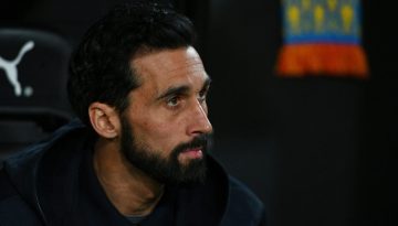 &Alpha;&rho;&mu;&pi;&epsilon;&lambda;ό&alpha;: &laquo;&Omicron; &Epsilon;&mu;&pi;&alpha;&pi;έ &theta;&alpha; &epsilon;&pi;&iota;&sigma;&tau;&rho;έ&psi;&epsilon;&iota; ό&tau;&alpha;&nu; &epsilon;ί&nu;&alpha;&iota; &alpha;&pi;ό&lambda;&upsilon;&tau;&alpha; &upsilon;&gamma;&iota;ή&sigmaf;&raquo;