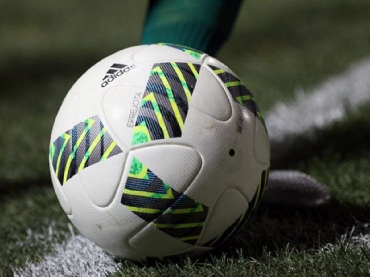 Τσεχία: Τερματοφύλακας έδιωξε και έστειλε τη μπάλα σε… μπαλκόνι σπιτιού! (vid)