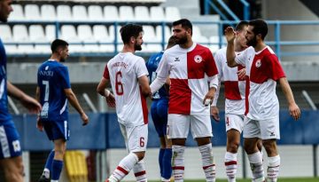 &laquo;&Pi;ά&rho;&tau;&iota;&raquo; &mu;&epsilon; &tau;&epsilon;&sigma;&sigma;ά&rho;&alpha; &sigma;&tau;&eta;&nu; &Kappa;&alpha;&iota;&sigma;&alpha;&rho;&iota;&alpha;&nu;ή &omicron; &Alpha;&sigma;&tau;έ&rho;&alpha;&sigmaf; &kappa;ό&nu;&tau;&rho;&alpha; &sigma;&tau;&omicron;&nu; &Delta;&iota;&alpha;&gamma;ό&rho;&alpha;