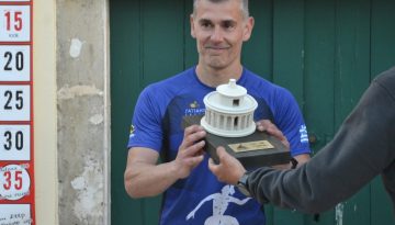 Ο Νικόλας Σφίτης είναι ο μεγάλος νικητής του Kefalonia Backyard Ultra –Έφτασε στους 34 γύρ