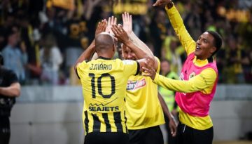 &Sigma;&tau;&alpha; &pi;&lambda;έ&iota; &omicron;&phi; &tau;&omicron;&upsilon; Champions League &eta; &Alpha;&Epsilon;&Kappa;, &epsilon;&lambda;&pi;ί&zeta;&epsilon;&iota; &nu;&alpha; &epsilon;ί&nu;&alpha;&iota; &iota;&sigma;&chi;&upsilon;&rho;ή &sigma;&tau;&eta;&nu; &kappa;&lambda;ή&rho;&omega;&sigma;&eta; &ndash; &Omicron;&iota; &eta;&mu;&epsilon;&rho;&omicron;&mu;&eta;&nu;