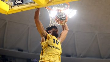 Προπονήθηκε ο Φόρεστερ και δήλωσε παρών για το ματς με την ΑΕΚ