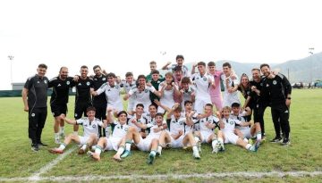&Pi;&rho;&omega;&tau;&alpha;&theta;&lambda;&eta;&tau;ή&sigmaf; &tau;&eta;&sigmaf; Super League U17 &omicron; &Pi;&alpha;&nu;&alpha;&theta;&eta;&nu;&alpha;ϊ&kappa;ό&sigmaf;!