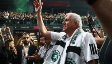 Ο Ομπράντοβιτς φόρεσε κασκόλ του Παναθηναϊκού και εμφανίστηκε στον κόσμο (pics) – to10.gr