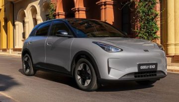 Η Geely φέρνει το EX2 στην Ευρώπη για να «ανακατέψει την τράπουλα»