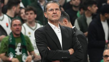 Η μεγάλη… κωλοτούμπα του Μαρτίνεθ προς τους οπαδούς της Βαλένθια: «Φεύγουν παίκτες, αλλά πρέπει να μείνουμε ενωμένοι»