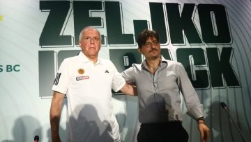 Παναθηναϊκός: Η ιστορική φωτογραφία μπροστά στο άγαλμα του Παύλου Γιαννακόπουλου (pic) – Basketa.gr