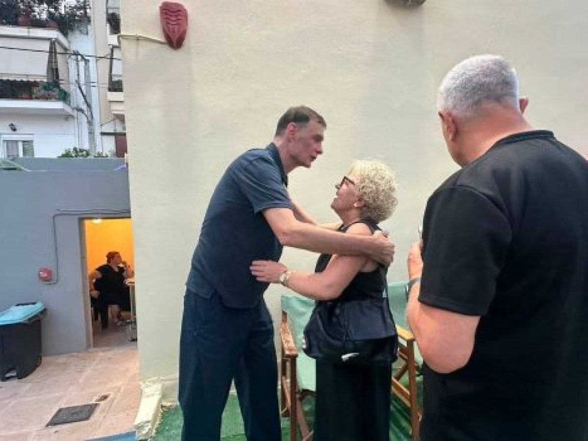 Συναντήθηκε με τη Μάγδα Φύσσα ο Μπαρτζώκας (pics)