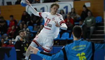 &Pi;&rho;&epsilon;&mu;&iota;έ&rho;&alpha; &alpha;&pi;ό &tau;&omicron;&nu; &Beta;ύ&rho;&omega;&nu;&alpha; &omicron; &Omicron;&lambda;&upsilon;&mu;&pi;&iota;&alpha;&kappa;ό&sigmaf; &sigma;&tau;&eta; Handball Premier