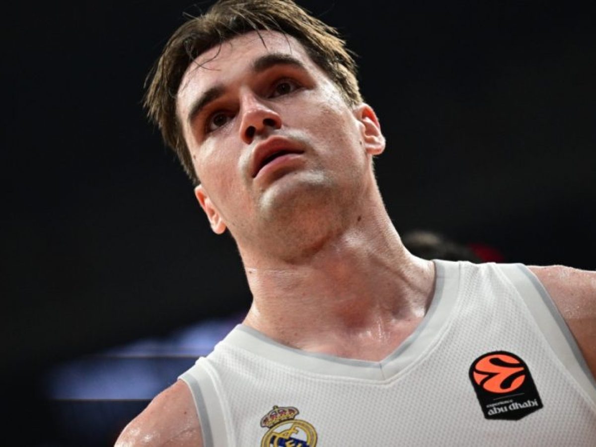 Τι ισχύει με τον Χεζόνια: Η ρήτρα, το NBA και το… παράθυρο που αφήνει ανοιχτό την EuroLeague